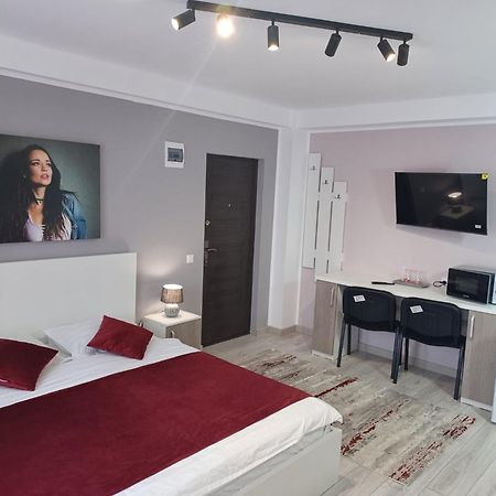 Aparthotel Oltului Galaţi Esterno foto